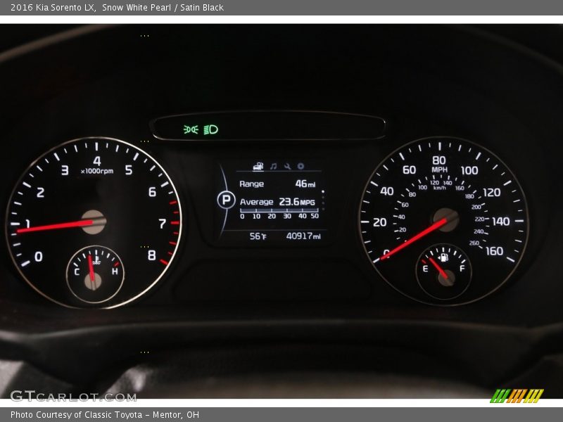 Snow White Pearl / Satin Black 2016 Kia Sorento LX