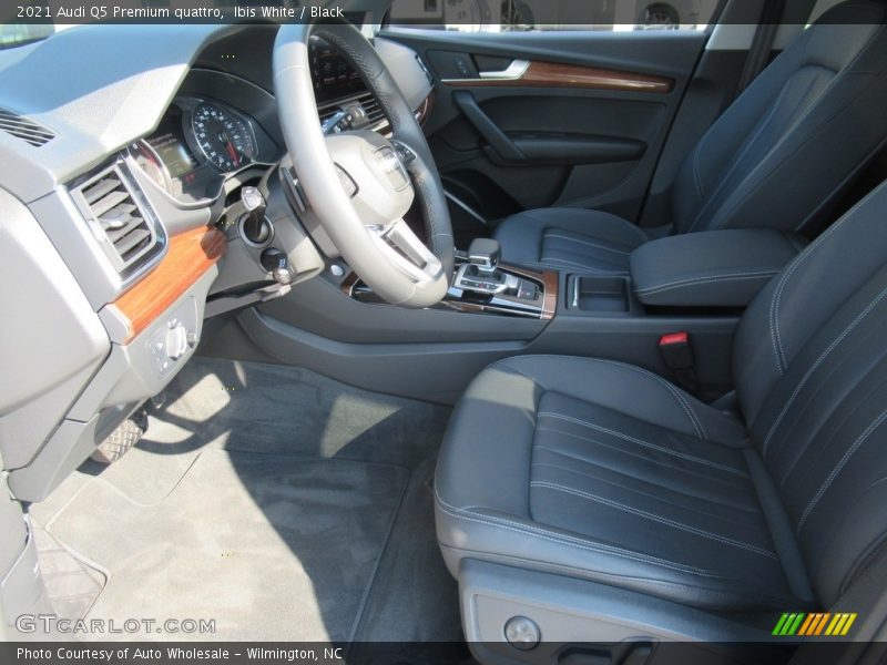 Front Seat of 2021 Q5 Premium quattro