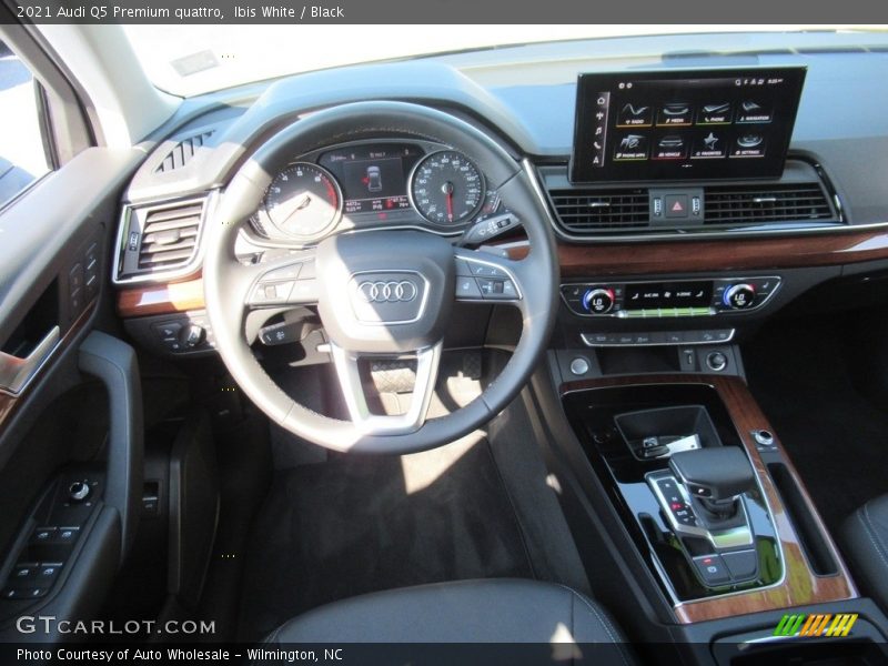 Ibis White / Black 2021 Audi Q5 Premium quattro