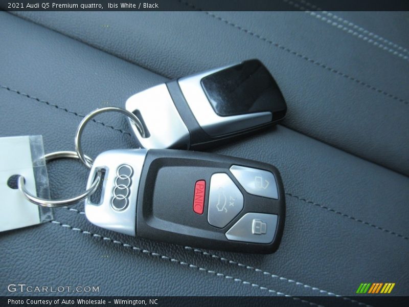 Keys of 2021 Q5 Premium quattro