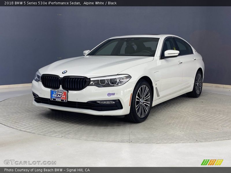 Alpine White / Black 2018 BMW 5 Series 530e iPerfomance Sedan