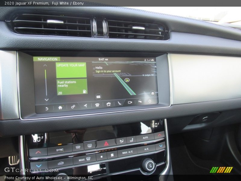 Fuji White / Ebony 2020 Jaguar XF Premium