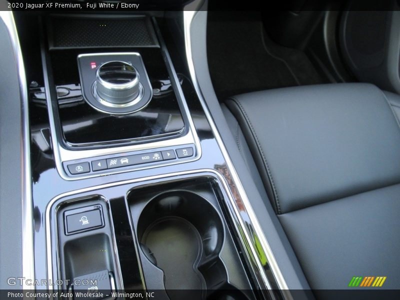 Fuji White / Ebony 2020 Jaguar XF Premium