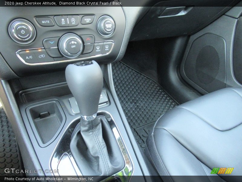 Diamond Black Crystal Pearl / Black 2020 Jeep Cherokee Altitude