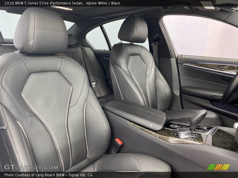 Alpine White / Black 2018 BMW 5 Series 530e iPerfomance Sedan