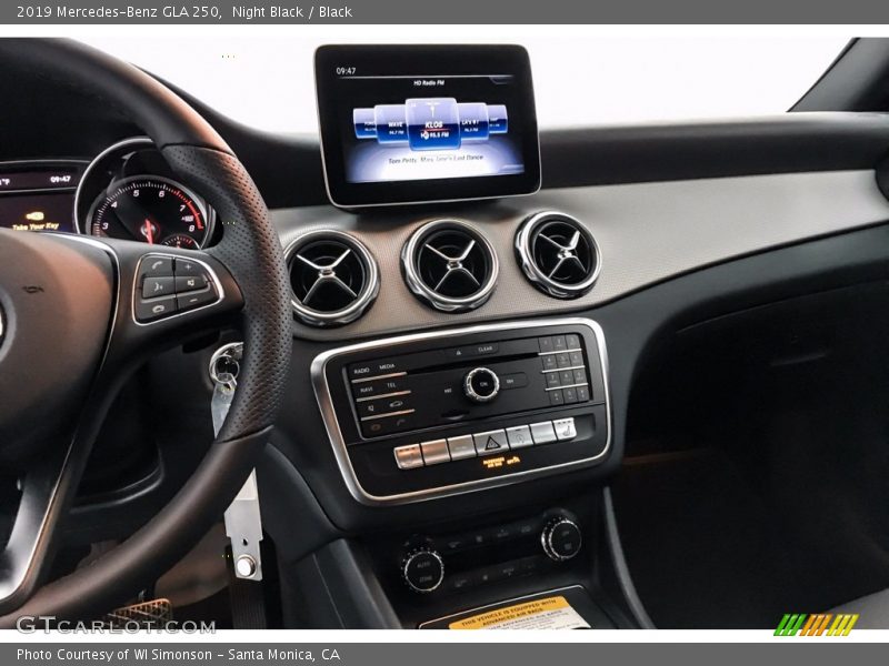 Night Black / Black 2019 Mercedes-Benz GLA 250