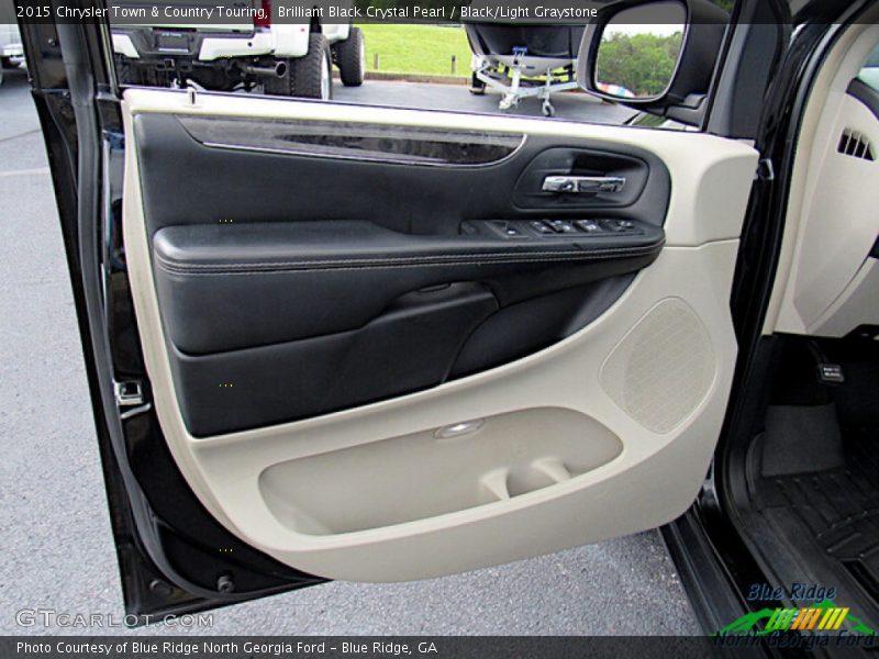 Brilliant Black Crystal Pearl / Black/Light Graystone 2015 Chrysler Town & Country Touring