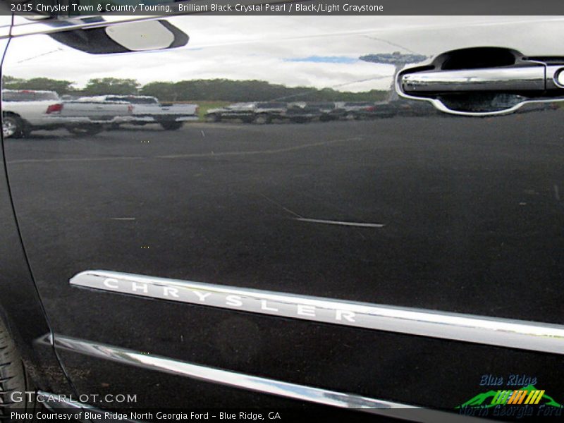 Brilliant Black Crystal Pearl / Black/Light Graystone 2015 Chrysler Town & Country Touring