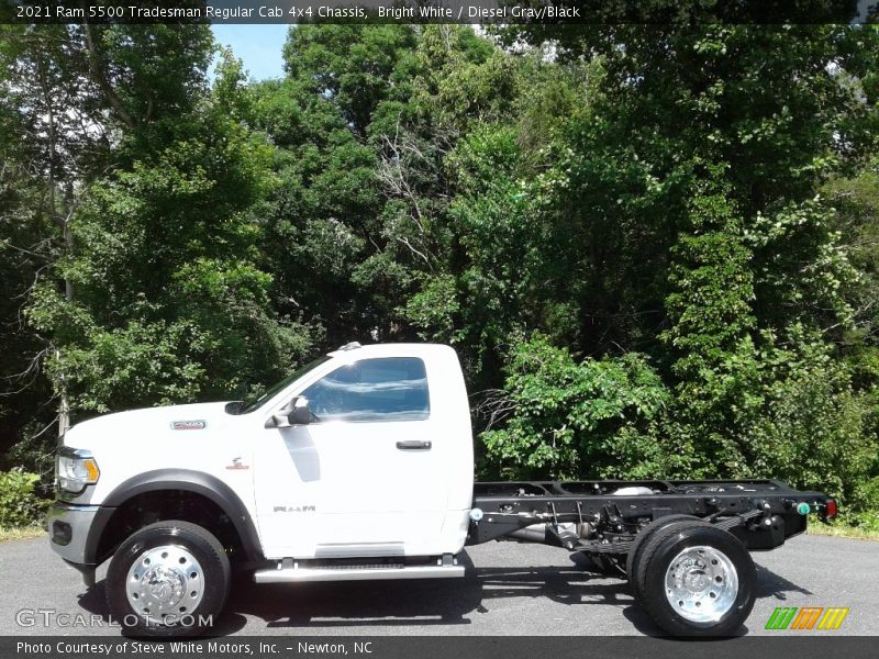  2021 5500 Tradesman Regular Cab 4x4 Chassis Bright White
