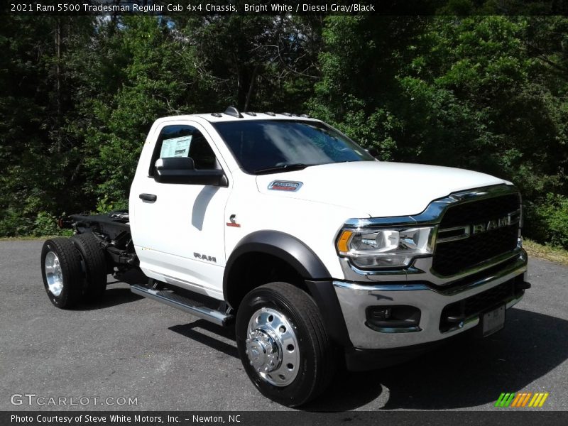 Front 3/4 View of 2021 5500 Tradesman Regular Cab 4x4 Chassis