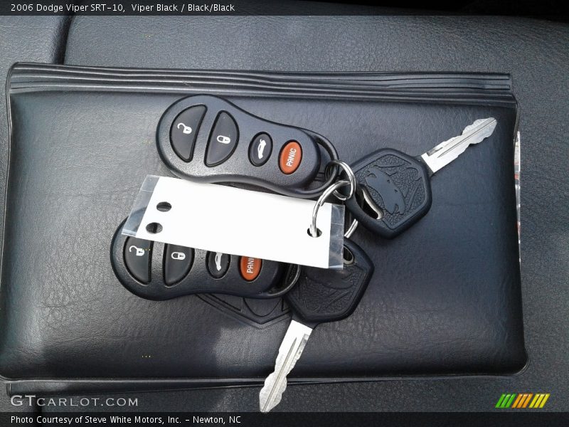 Keys of 2006 Viper SRT-10