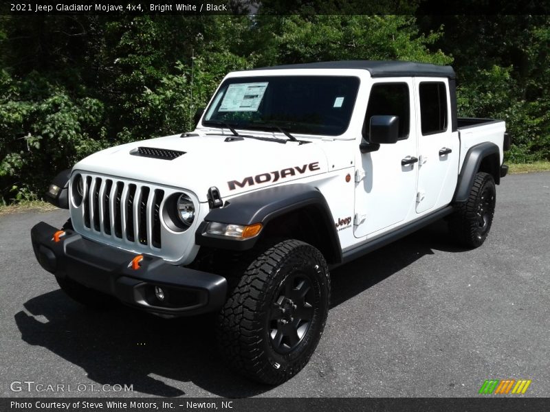 Bright White / Black 2021 Jeep Gladiator Mojave 4x4