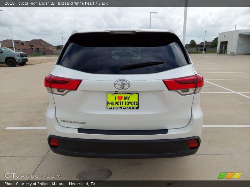 Blizzard White Pearl / Black 2018 Toyota Highlander LE