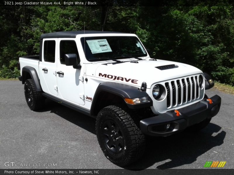 Bright White / Black 2021 Jeep Gladiator Mojave 4x4