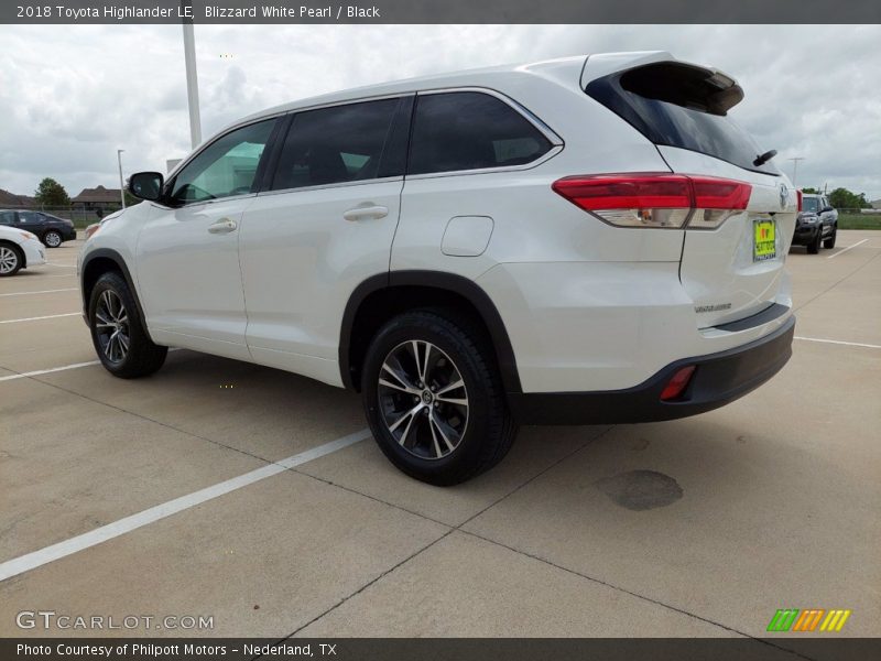 Blizzard White Pearl / Black 2018 Toyota Highlander LE
