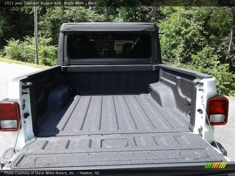 Bright White / Black 2021 Jeep Gladiator Mojave 4x4