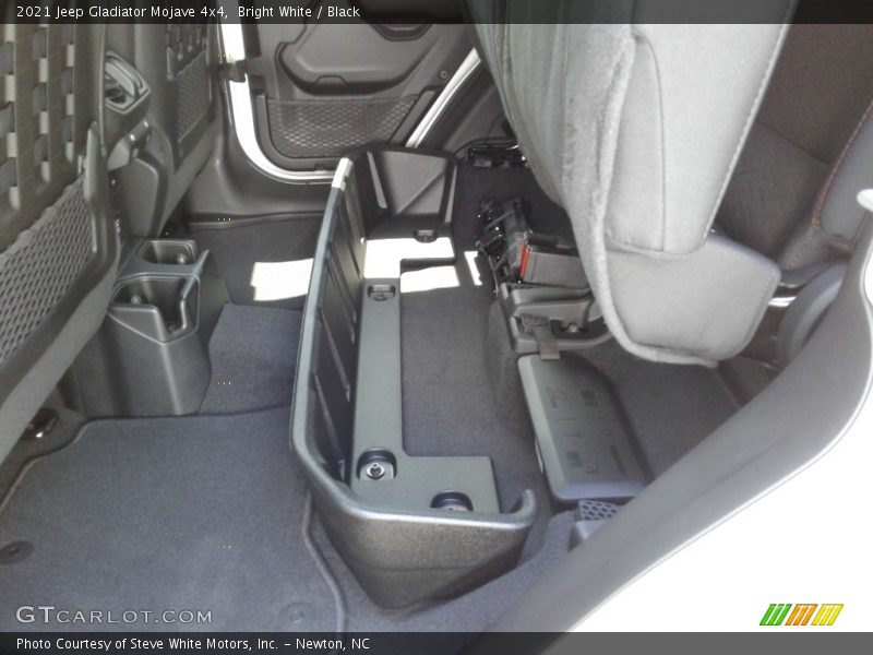 Bright White / Black 2021 Jeep Gladiator Mojave 4x4