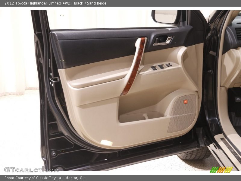 Black / Sand Beige 2012 Toyota Highlander Limited 4WD