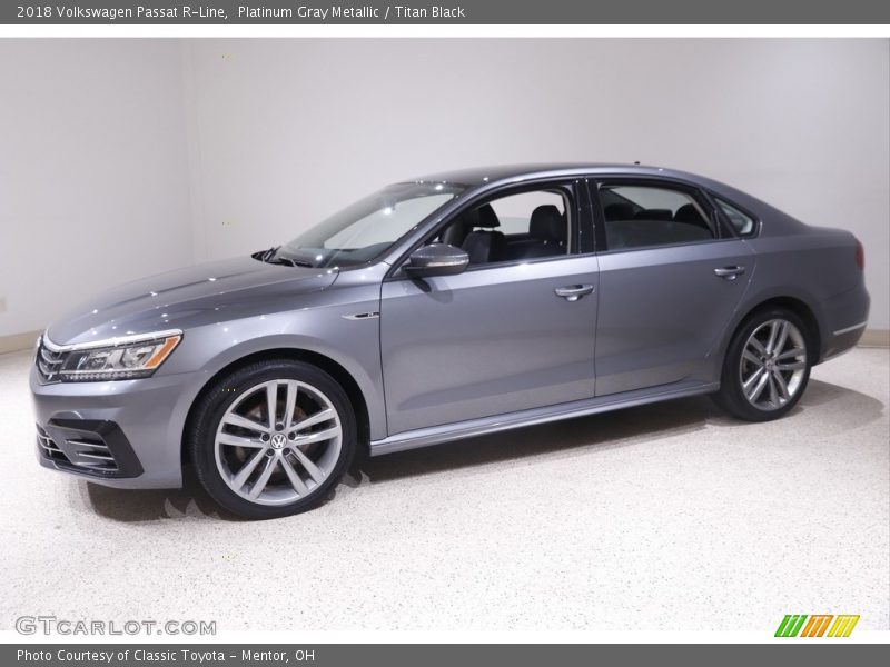 Platinum Gray Metallic / Titan Black 2018 Volkswagen Passat R-Line