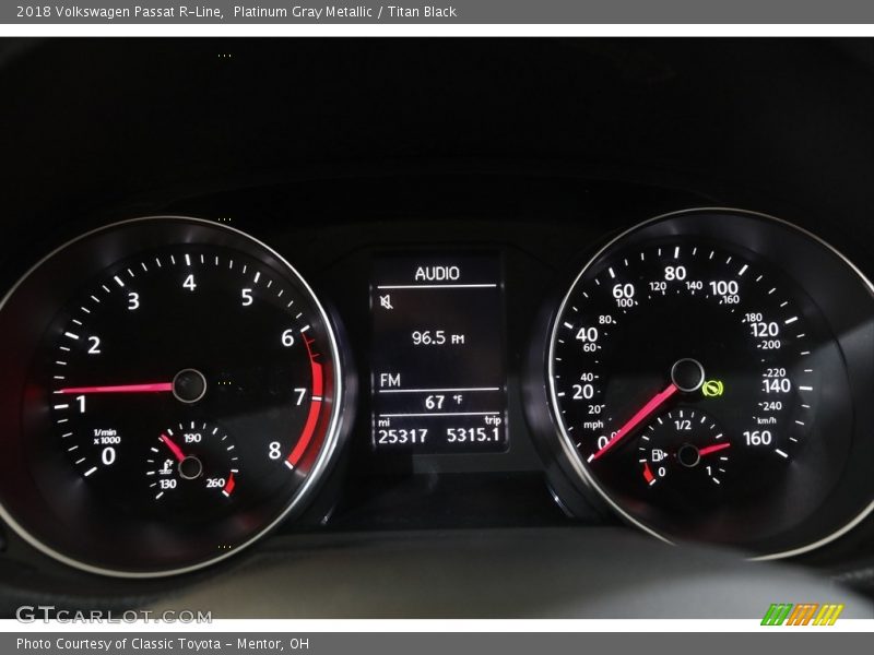 Platinum Gray Metallic / Titan Black 2018 Volkswagen Passat R-Line