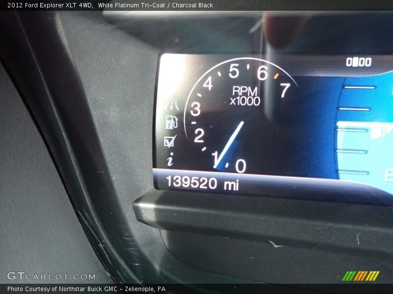 White Platinum Tri-Coat / Charcoal Black 2012 Ford Explorer XLT 4WD
