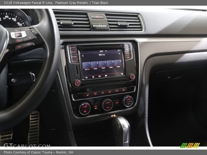 Platinum Gray Metallic / Titan Black 2018 Volkswagen Passat R-Line