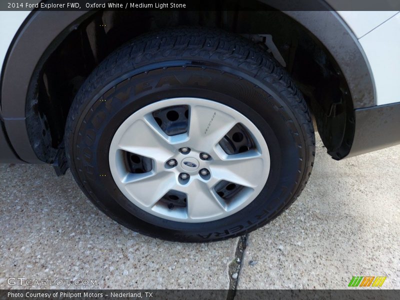 Oxford White / Medium Light Stone 2014 Ford Explorer FWD