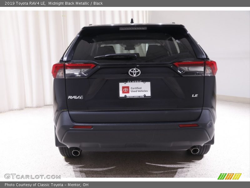 Midnight Black Metallic / Black 2019 Toyota RAV4 LE