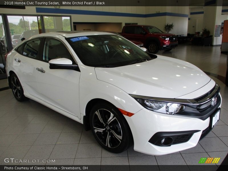 Front 3/4 View of 2018 Civic Touring Sedan