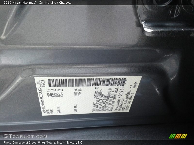 Gun Metallic / Charcoal 2019 Nissan Maxima S