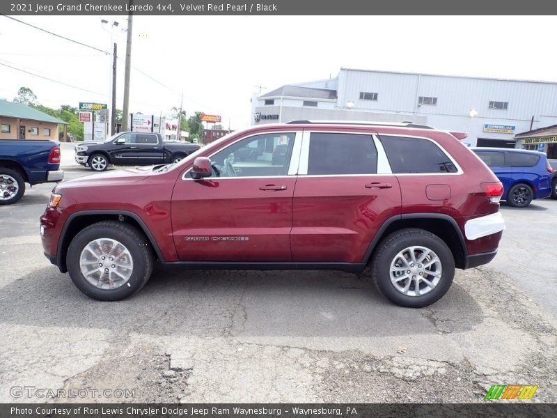 Velvet Red Pearl / Black 2021 Jeep Grand Cherokee Laredo 4x4