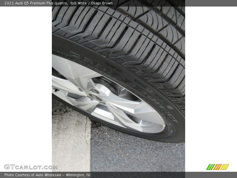 Ibis White / Okapi Brown 2021 Audi Q5 Premium Plus quattro