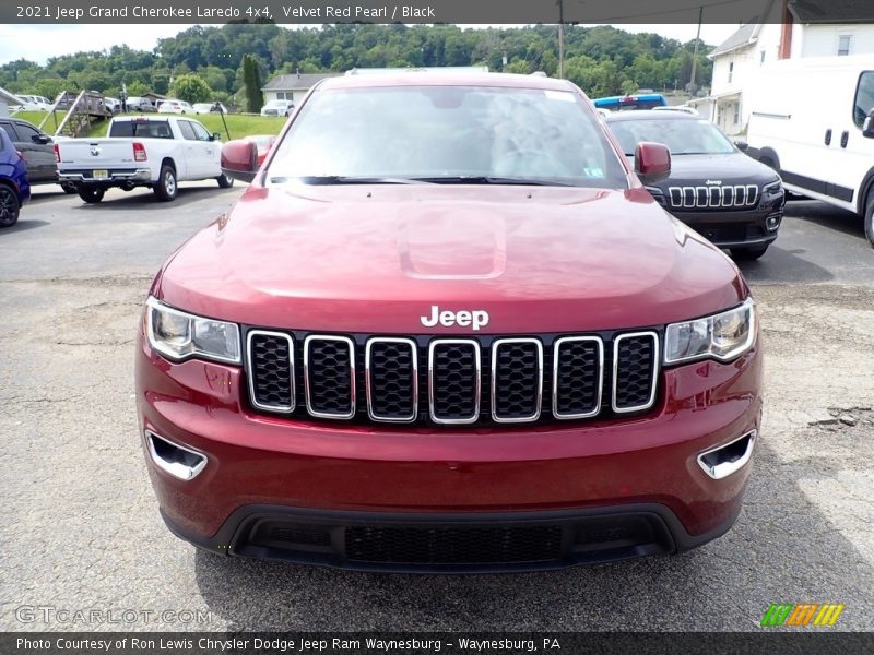 Velvet Red Pearl / Black 2021 Jeep Grand Cherokee Laredo 4x4