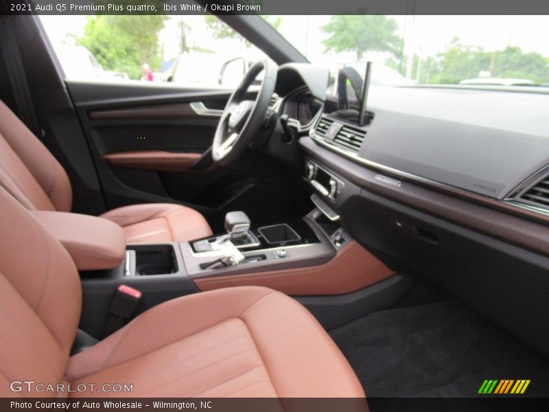 Front Seat of 2021 Q5 Premium Plus quattro