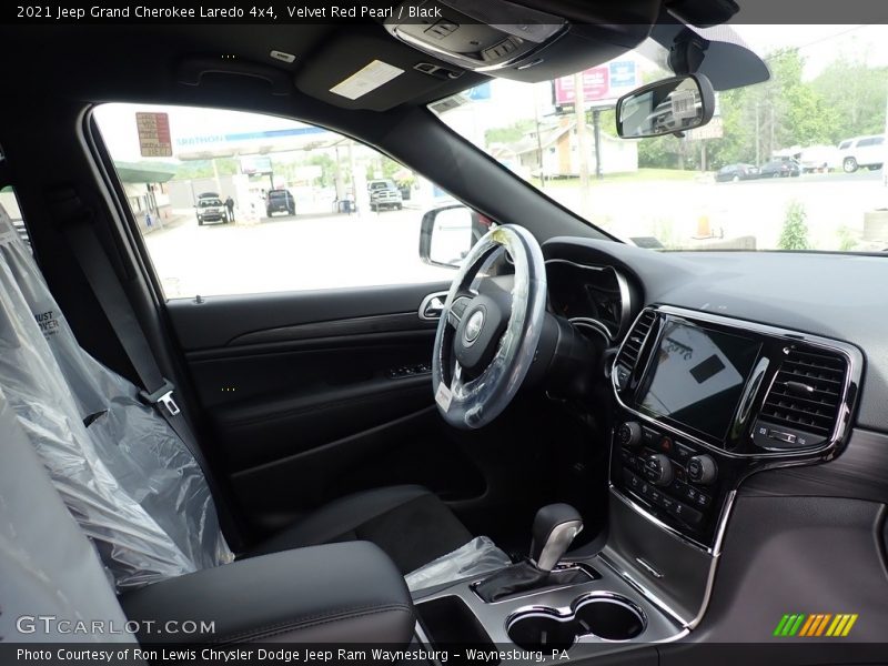 Velvet Red Pearl / Black 2021 Jeep Grand Cherokee Laredo 4x4