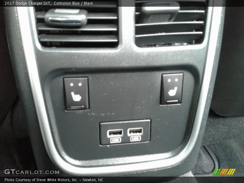 Contusion Blue / Black 2017 Dodge Charger SXT