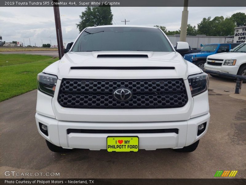 Super White / Graphite 2019 Toyota Tundra SR5 CrewMax 4x4
