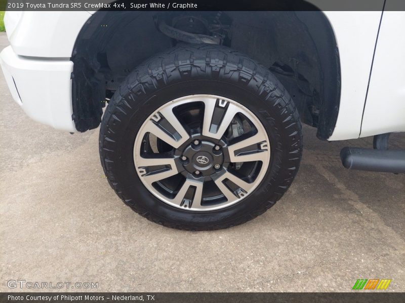 Super White / Graphite 2019 Toyota Tundra SR5 CrewMax 4x4
