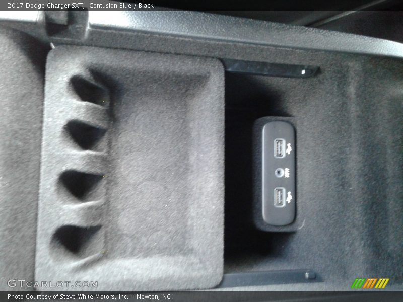 Contusion Blue / Black 2017 Dodge Charger SXT