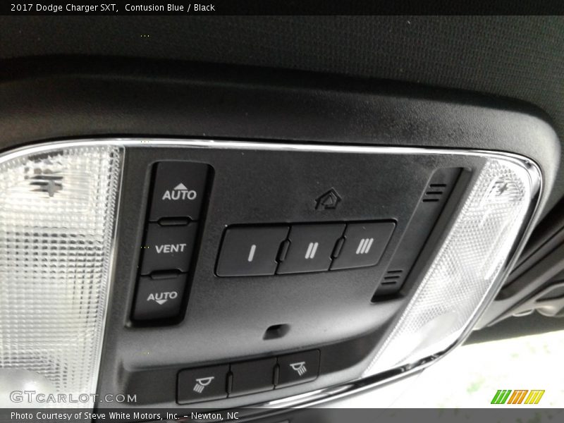 Contusion Blue / Black 2017 Dodge Charger SXT