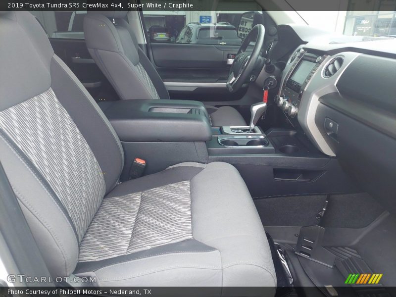 Super White / Graphite 2019 Toyota Tundra SR5 CrewMax 4x4