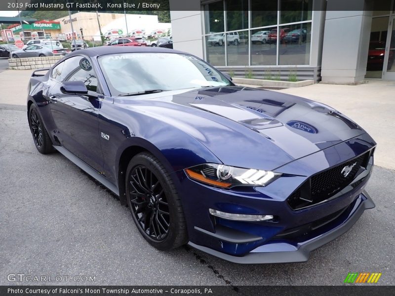 Front 3/4 View of 2019 Mustang GT Fastback