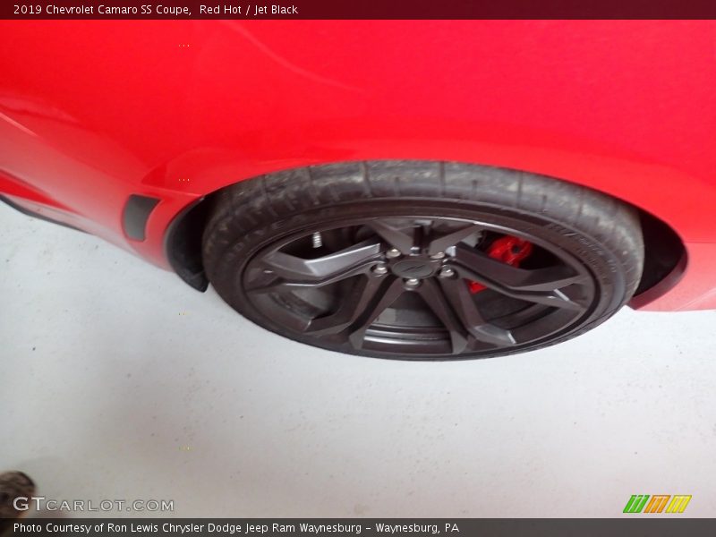 Red Hot / Jet Black 2019 Chevrolet Camaro SS Coupe