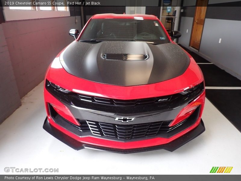 Red Hot / Jet Black 2019 Chevrolet Camaro SS Coupe