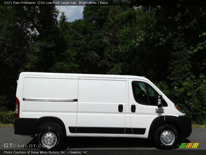 Bright White / Black 2021 Ram ProMaster 1500 Low Roof Cargo Van