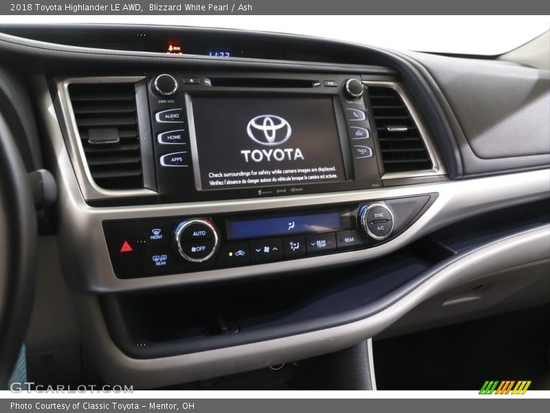 Blizzard White Pearl / Ash 2018 Toyota Highlander LE AWD