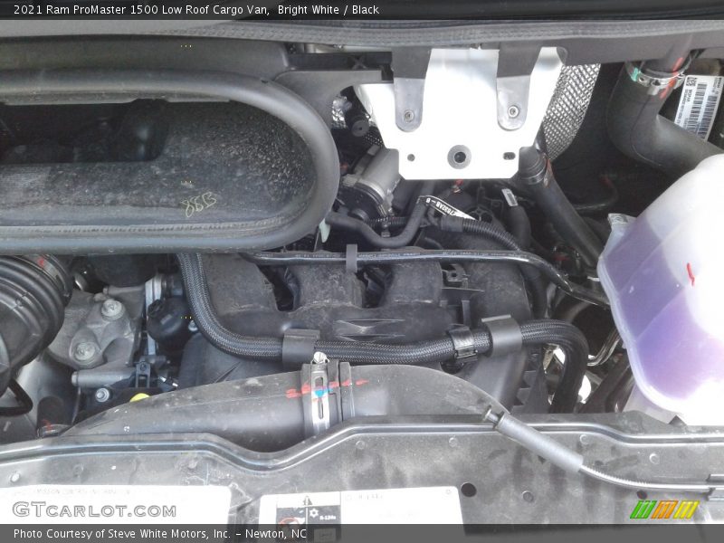 Bright White / Black 2021 Ram ProMaster 1500 Low Roof Cargo Van
