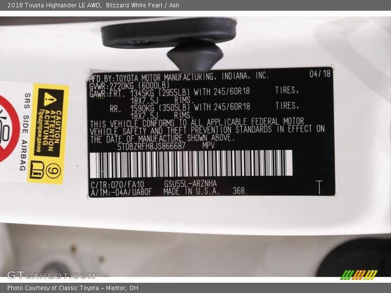 Blizzard White Pearl / Ash 2018 Toyota Highlander LE AWD