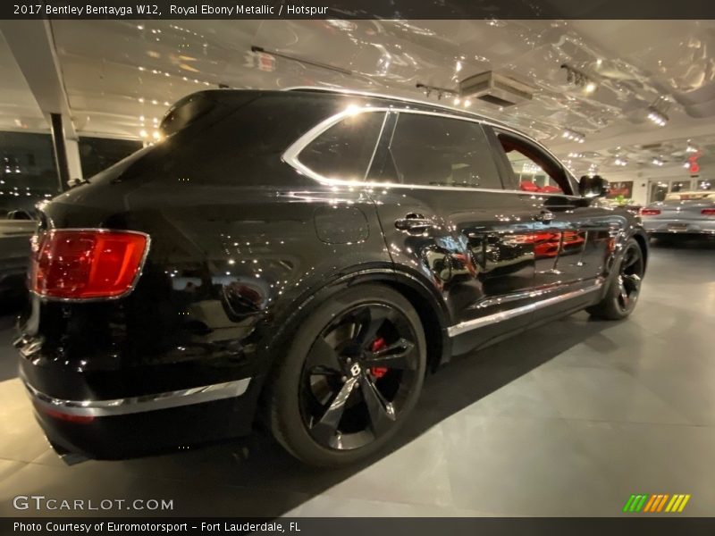 Royal Ebony Metallic / Hotspur 2017 Bentley Bentayga W12