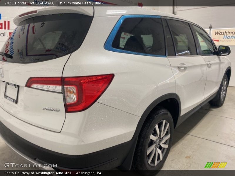 Platinum White Pearl / Black 2021 Honda Pilot EX-L AWD